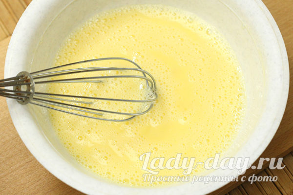 перемешанное яйцо