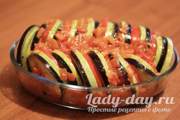 сверху льем соус