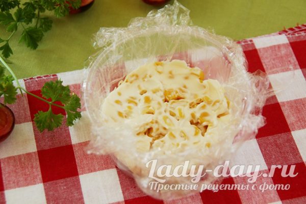 смазать майонезом