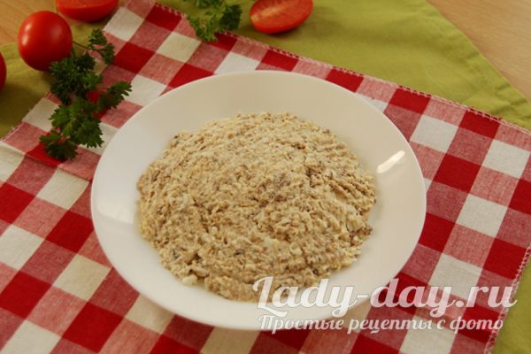 выложить горкой