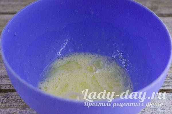 Яйца в миске