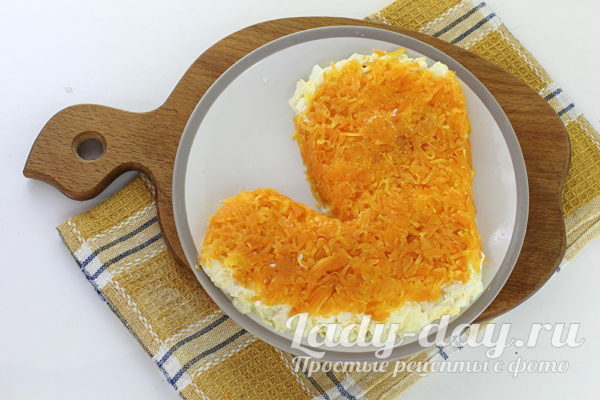 украшаем салат сапог