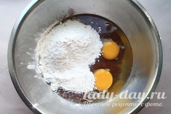 яйца и мука