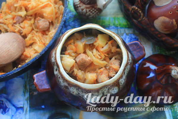 тушеная картошка с капустой и мясом