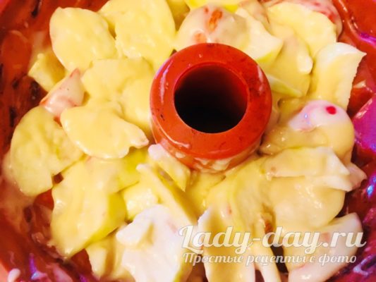 яблоки в тесте