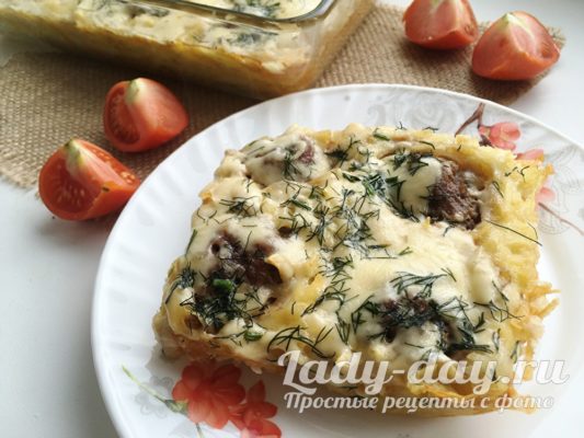 запеканка с фрикадельками и картофелем 
