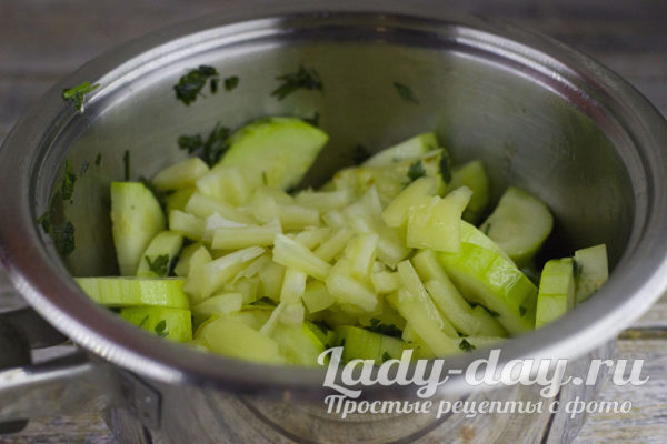 добавить перец к кабачкам