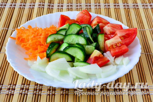 нарезаем овощи