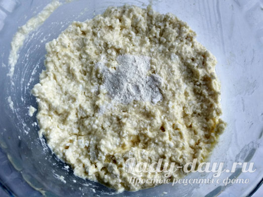 всыпать разрыхлитель