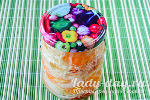 Салат на зиму из капусты в банках