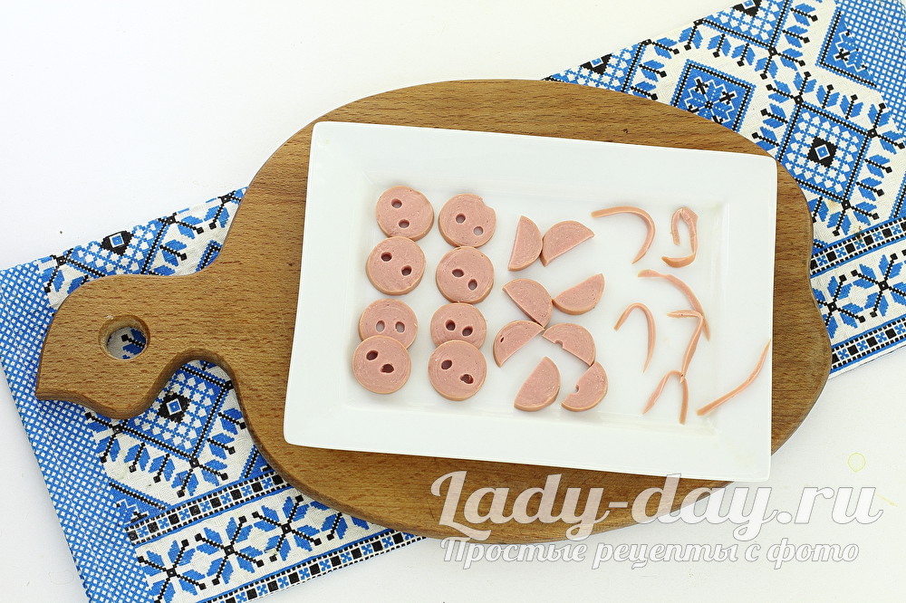 детали из сосиски