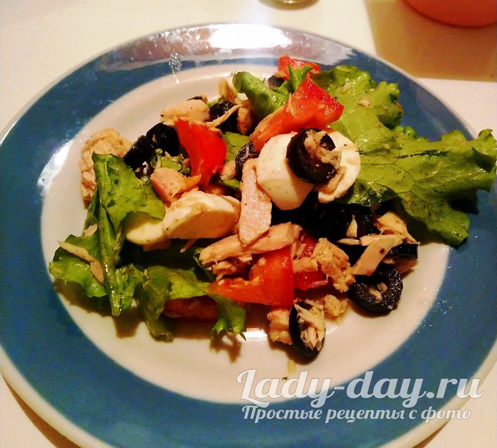 Салат с тунцом консервированным классический рецепт 