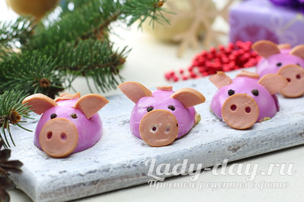 Новогодняя закуска «Гламурные свинки»