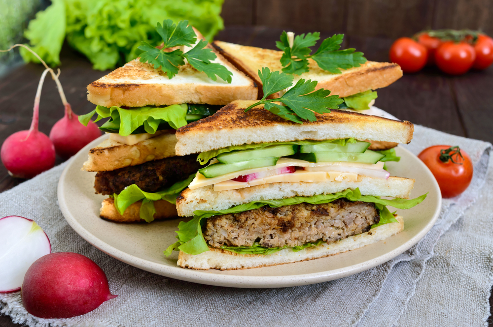 Сэндвич с котлетой