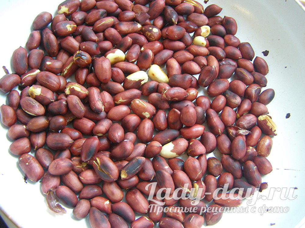 жарить арахис