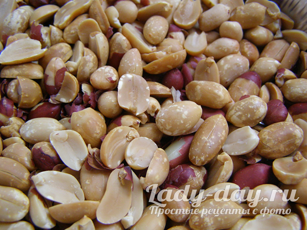 чистим арахис