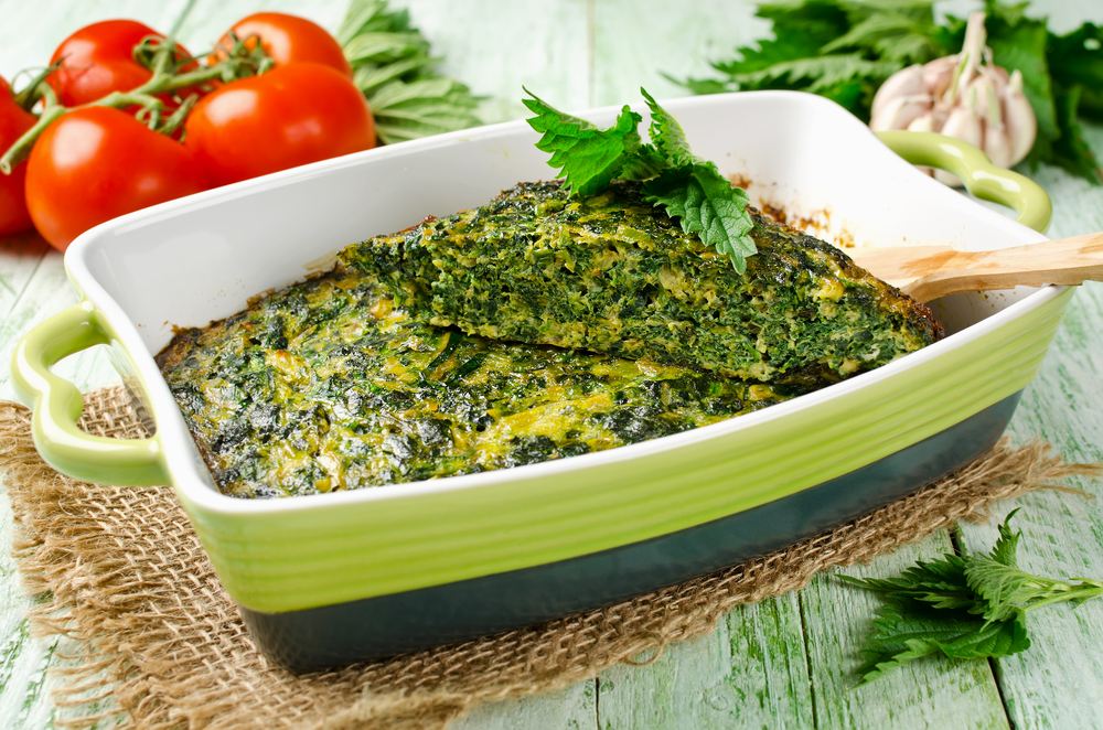 Омлет с крапивой и зеленым луком