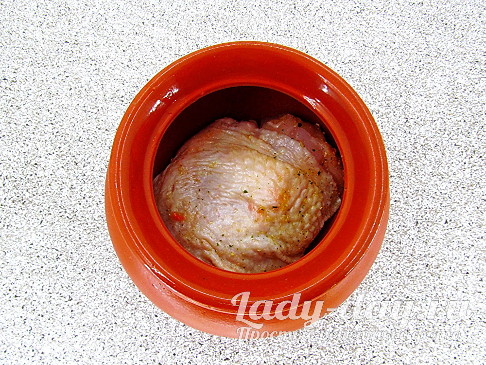 в горшочке курица