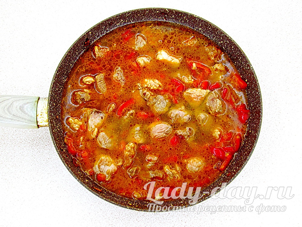 тушить мясо в сковороде