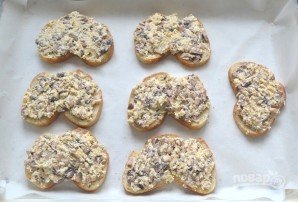 Горячие бутерброды с шампиньонами и сыром - фото шаг 8