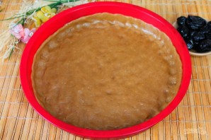 Карамельный творожник с черносливом - фото шаг 6