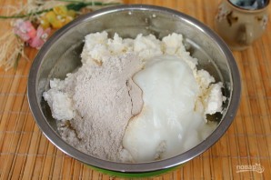 Карамельный творожник с черносливом - фото шаг 10