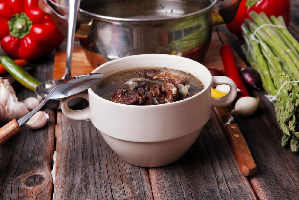 Жирный мясной суп