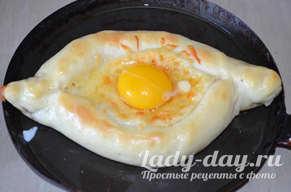 яйцо в хачапури