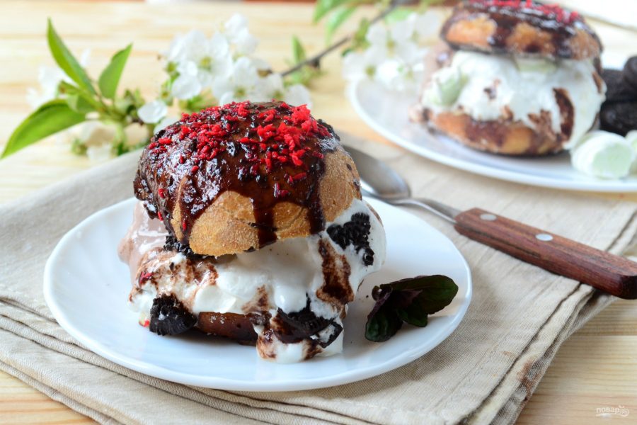 Бургер с мороженым