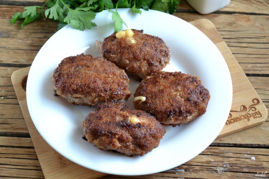 Котлеты из фарша с начинкой