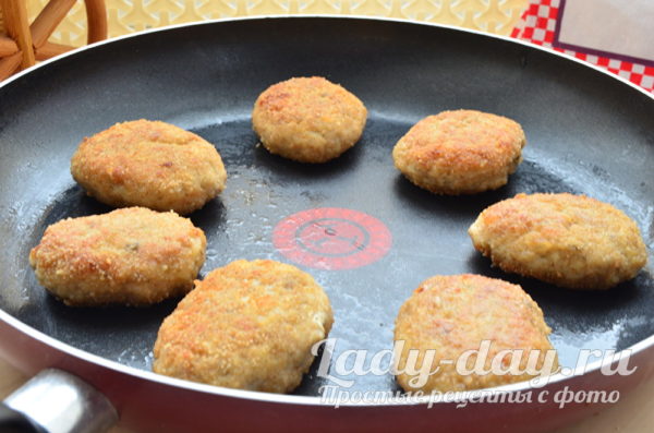 жарим котлеты