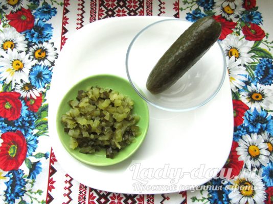 соленый огурец