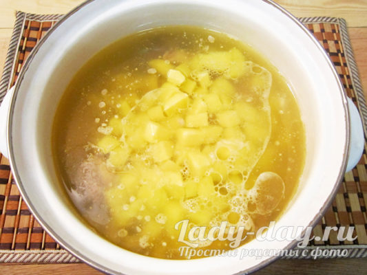 варить бульон