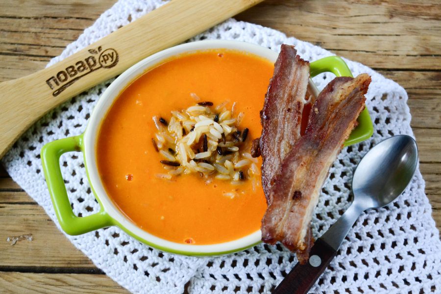 Томатный крем-суп с хрустящим рисом