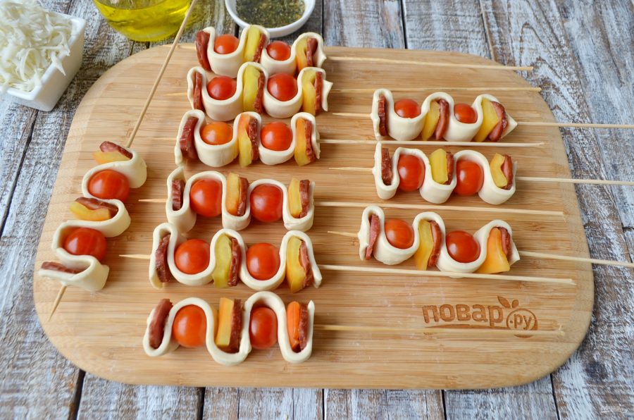 Пицца на шпажках