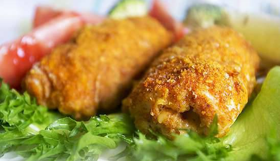 Куриные рулетики с начинкой, на сковороде