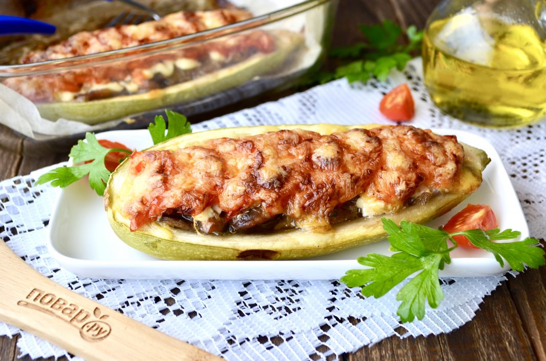 Лодочки из кабачков с грибами