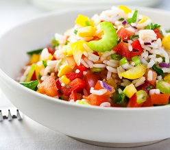 Пестрый овощной салат с рисом Как приготовить вкусный овощной салат