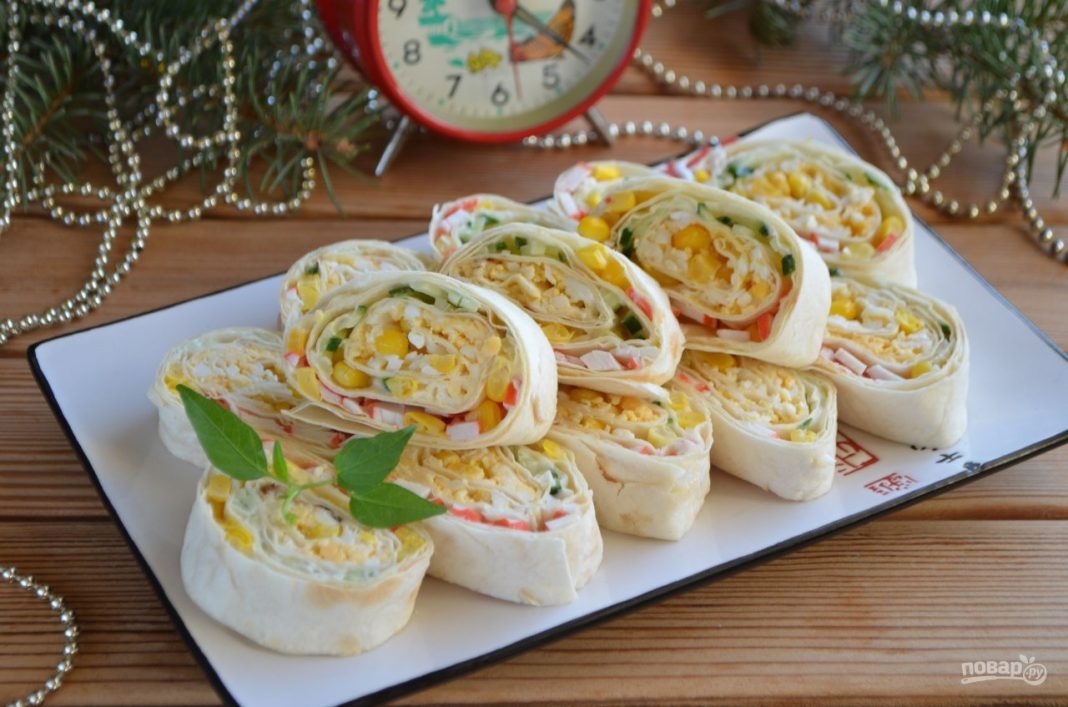 Крабовый салат в лаваше