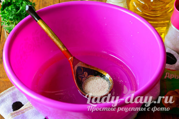 добавить дрожжи