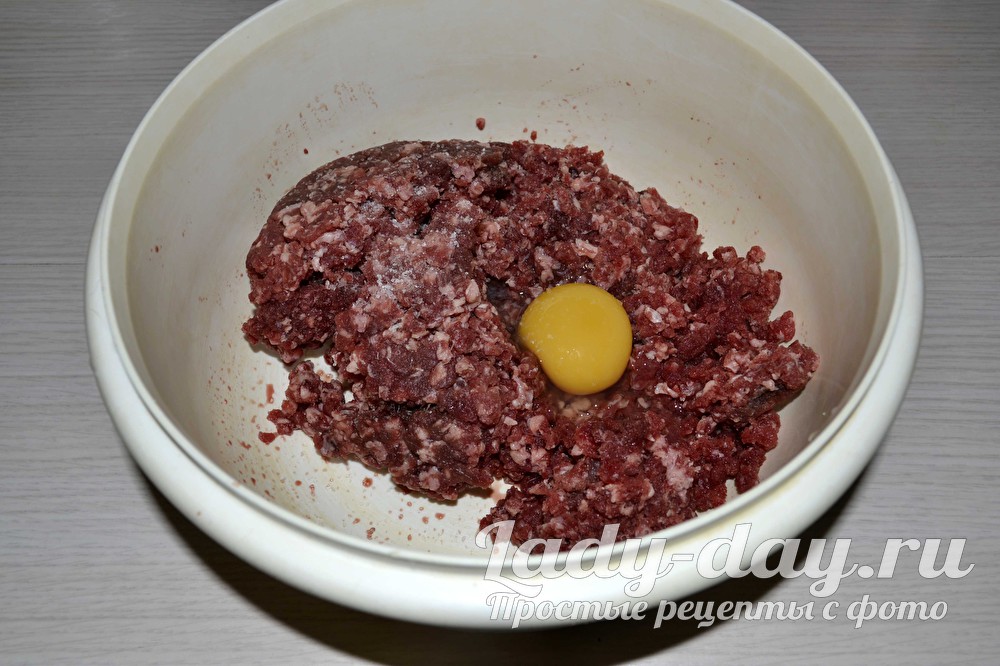 фарш и яйцо