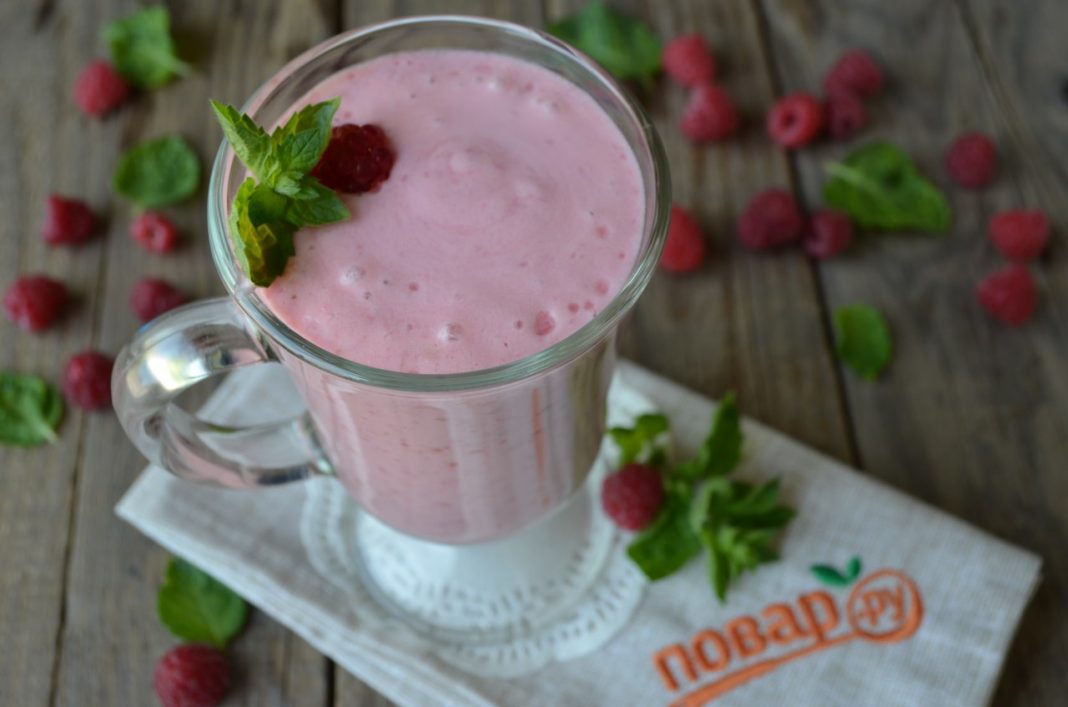 Малиновый смузи 