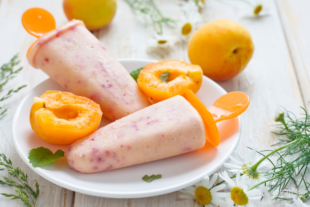 Домашнее мороженое из абрикосов и йогурта