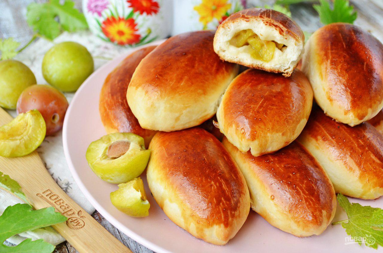 Пирожки со сливами духовые