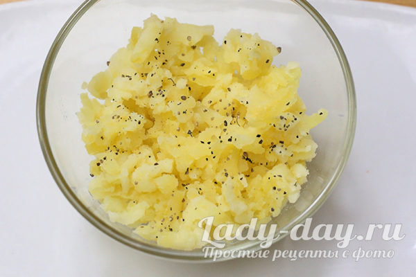 слой картофеля