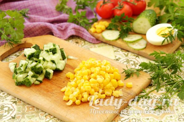 огурец и кукуруза для салата