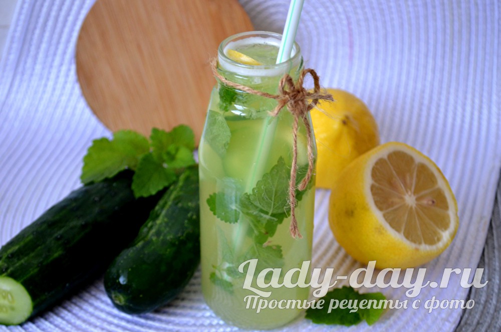 лимонад из огурца с мятой и лимоном