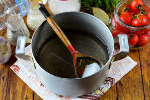 Помидоры маринованные со стерилизацией - фото шаг 4