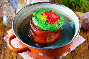 Помидоры маринованные со стерилизацией - фото шаг 6