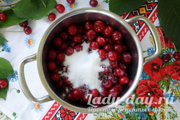 всыпаем сахар